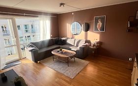 Modern And Central Apartment - Solsiden Trondheim - Up To 6 People